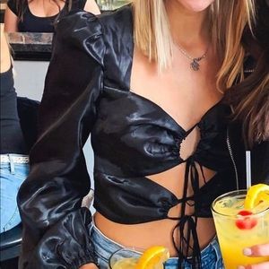 Majorelle black crop top